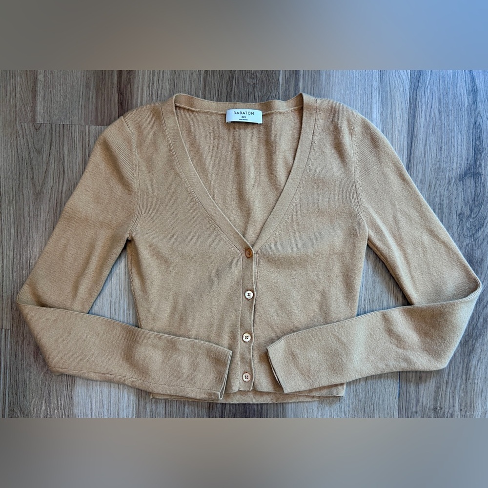 Aritzia Babaton Cardigan Women XXS Tan Knit Cropped VNeck Long Sleeve Minimalist